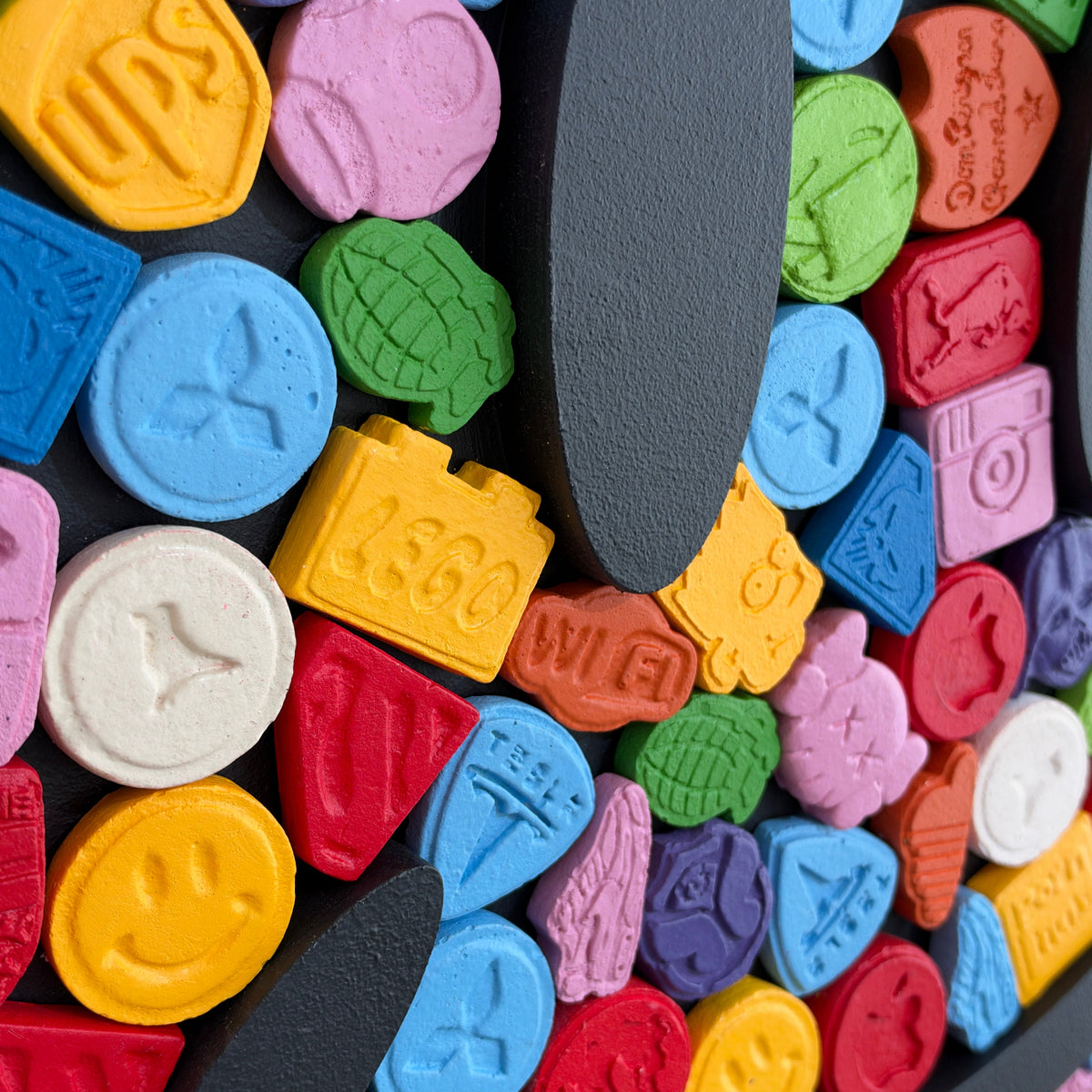 Dean Zeus Colman - 3D Smiley Pills
