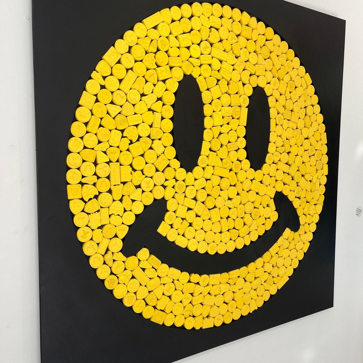 Dean Zeus Colman - Large 3D Smiley Pills (Yellow)