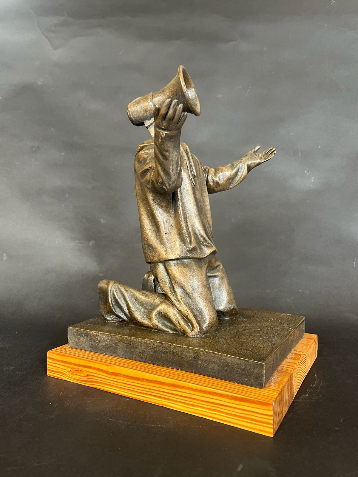 Hugo Farmer - Mini Ohm Boy (Bronze)