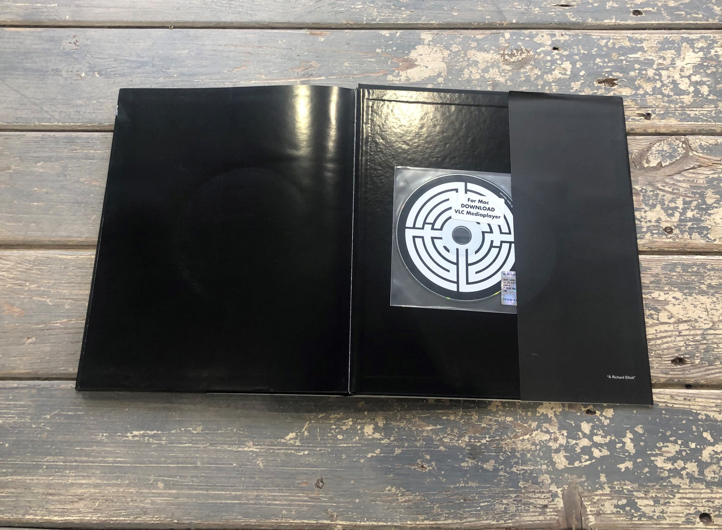 L'Atlas - D'Un Monde L'Autre (Rare Book)