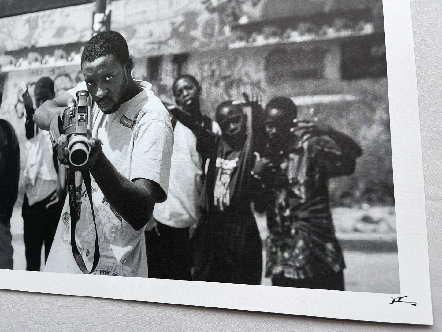 JR - Hold Up (Ladj Ly)