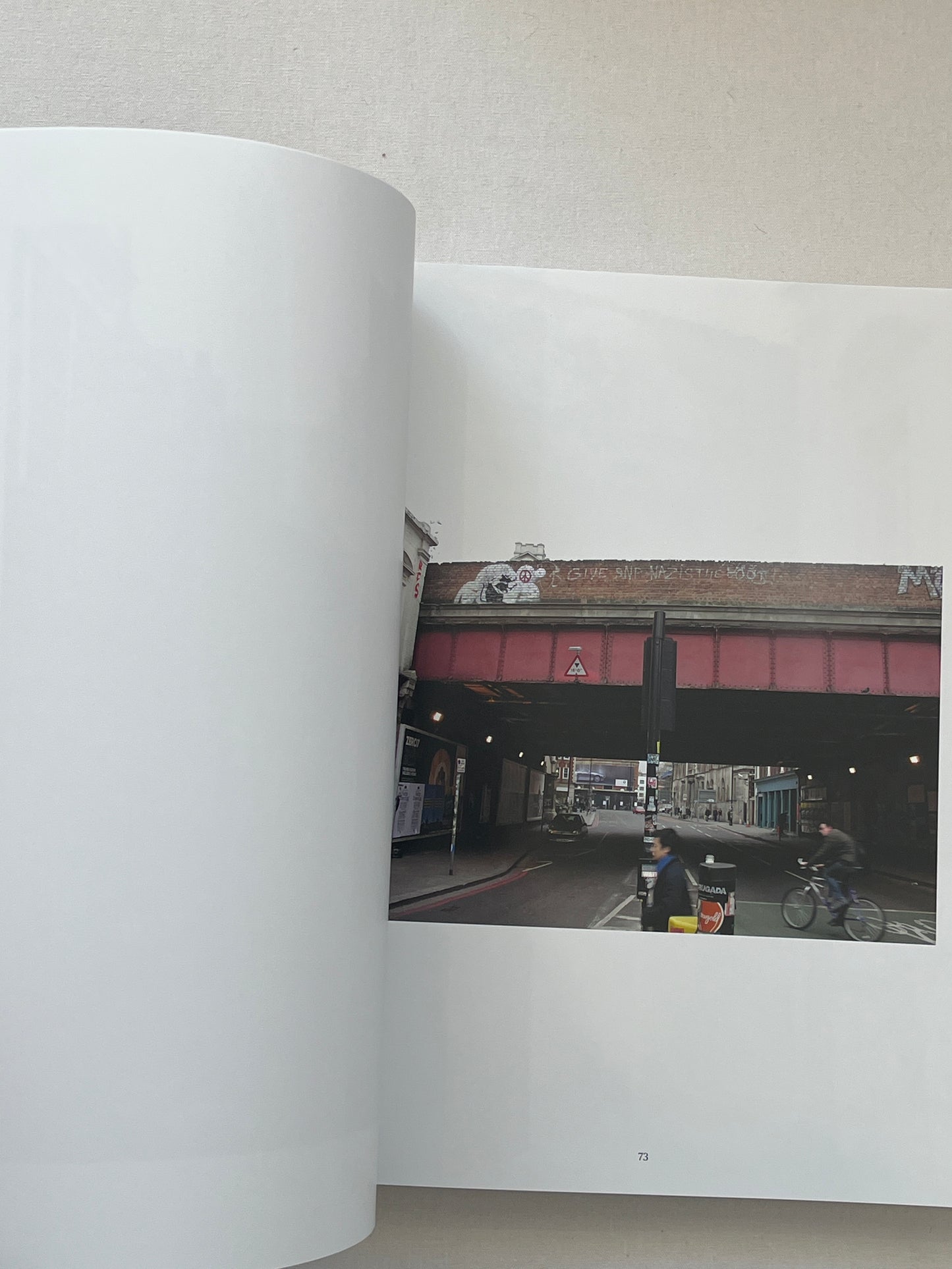 Steve Lazarides - Banksy Captured (Volume 2) (Paperback)
