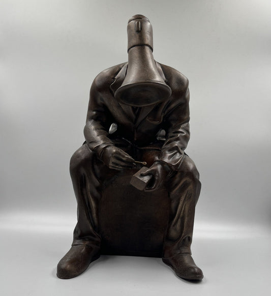 Hugo Farmer - Mini Ohm Boy Match (Bronze)