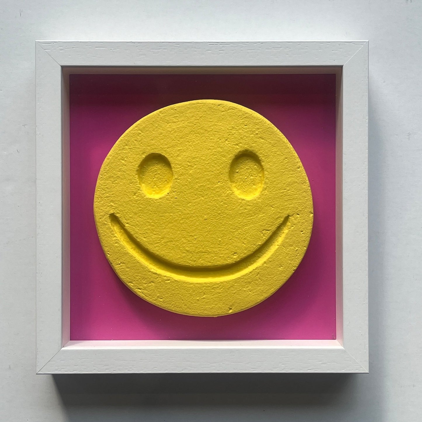 Dean Zeus Colman - Love Is A Drug (Smiley - Pink Background)