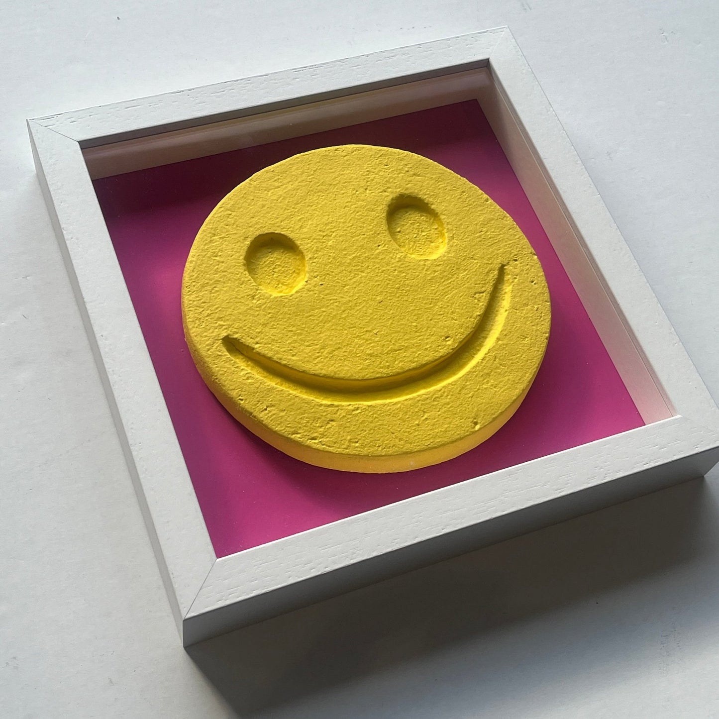 Dean Zeus Colman - Love Is A Drug (Smiley - Pink Background)
