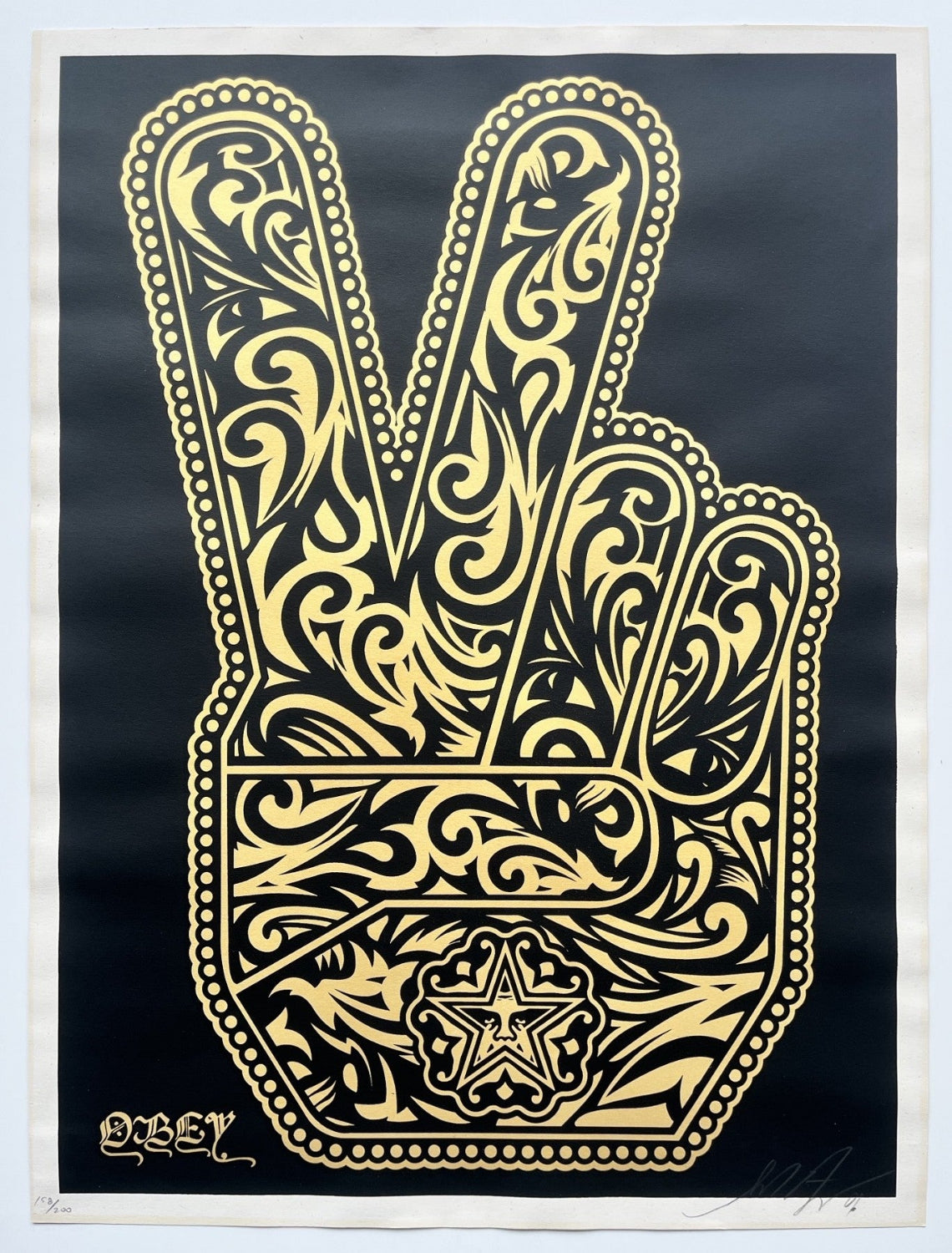Shepard Fairey - Peace Fingers (Black)