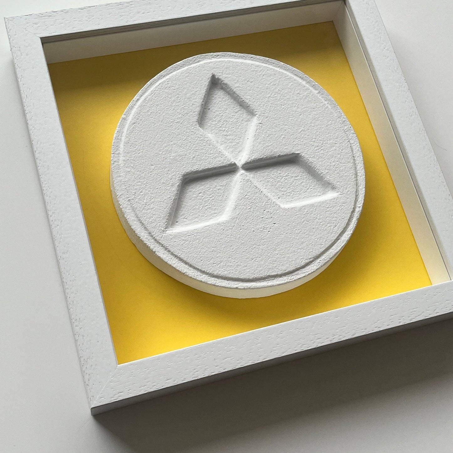 Dean Zeus Colman - Love Is A Drug (Mitsubishi - Yellow)