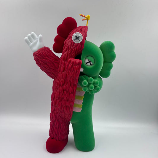 Kaws - Kachamukku (Red & Green)