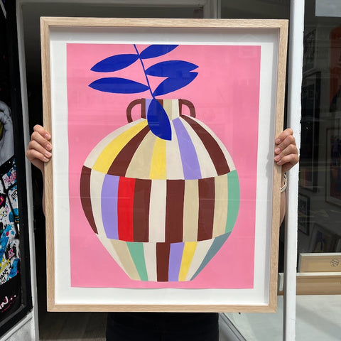 HelloMarine - Vase Sienne et Rose (Original Framed Painting on Paper)